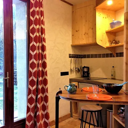 Le Petit Nid Ecologique Ferienhaus Montferrer